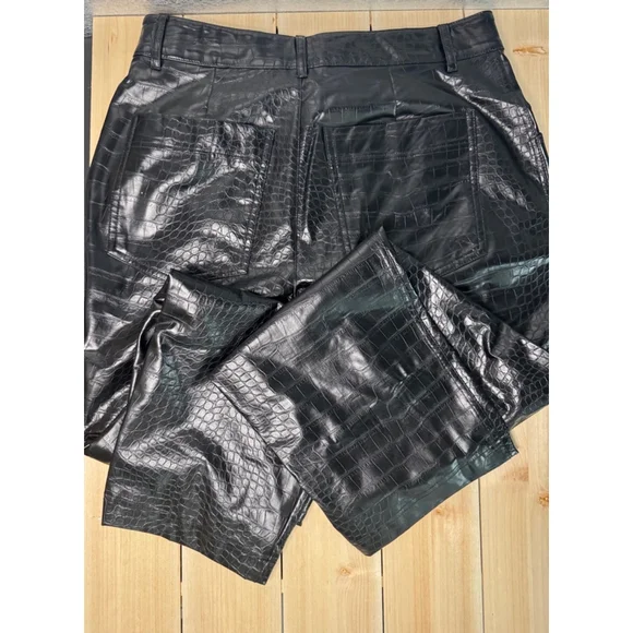 Women's A New Day Black Faux Leather Croc Pants Size 8 - Picture 3 of 5